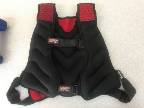 UFC WEIGHTED VEST PLUS SET OF 3KG DUMBELLS