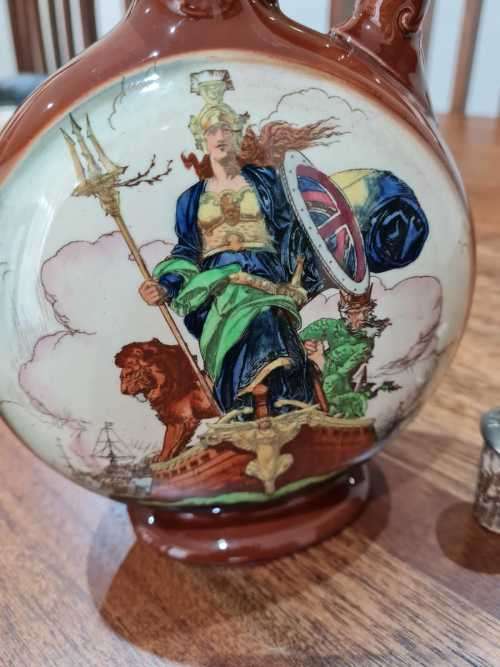 RARE -  Royal Doulton Kingsware Dewars Whisky Peace Circular Flask/Decanter No.181 Rd670019