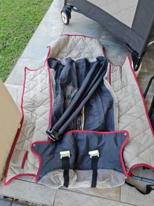 Chicco Lullaby Playard - used but in great condition