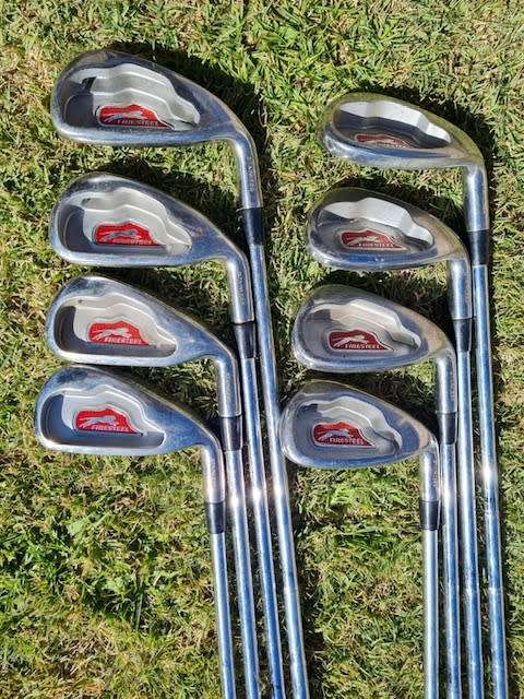 SLAZENGER FIRESTEEL 10 PIECE GOLF CLUB AND DRIVER SET - LIKE NEW