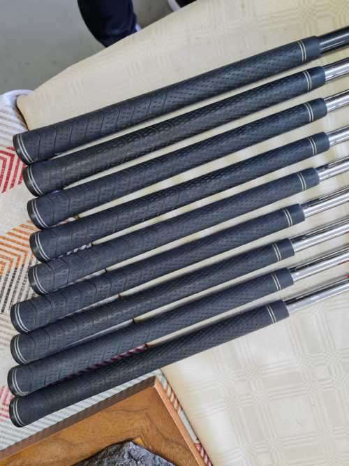 SLAZENGER FIRESTEEL 10 PIECE GOLF CLUB AND DRIVER SET - LIKE NEW