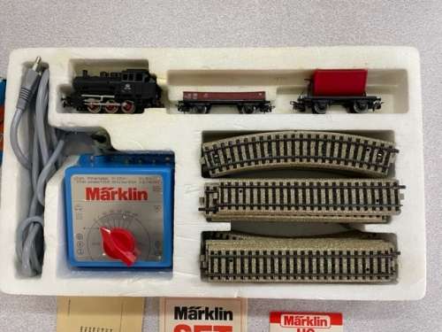 MARKLIN TRAIN SET HO S-2930 ***LIKE NEW - DO NOT MISS THIS***