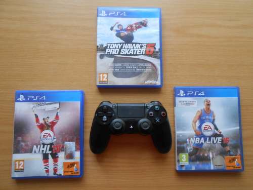 PlayStation 4 remote + 3 Games