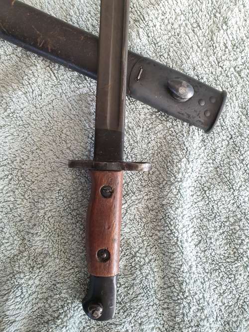 Antique British Pattern 1907 Sword Bayonet by Sanderson with Scabbard, made in April 1916