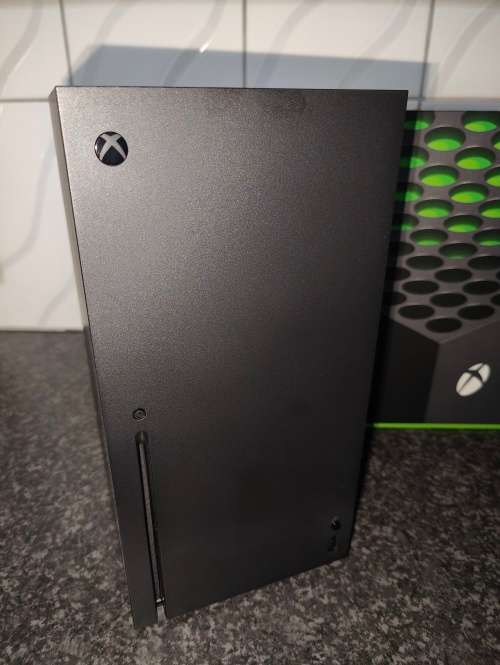 Xbox Series X - 1TB + Warranty