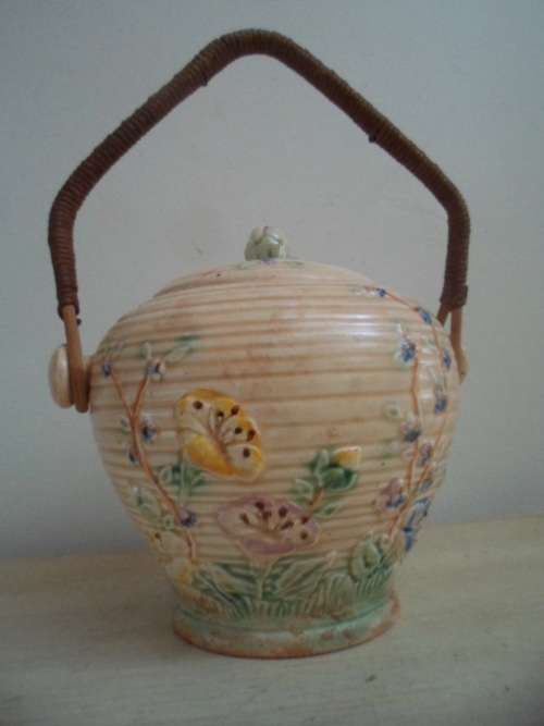 VINTAGE PRICE KENSINGTON SPRINGTIME BISCUIT BARREL WITH WICKER HANDLE