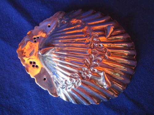 PAIR OF SILVER SHELL DISHES