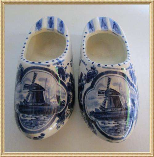 Pair of Signed & Hand Painted Blue & White Delft Windmill Glog Ashtrays from Blisful