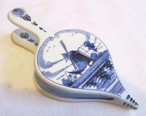 Vintage Delft Bellow from Blisful