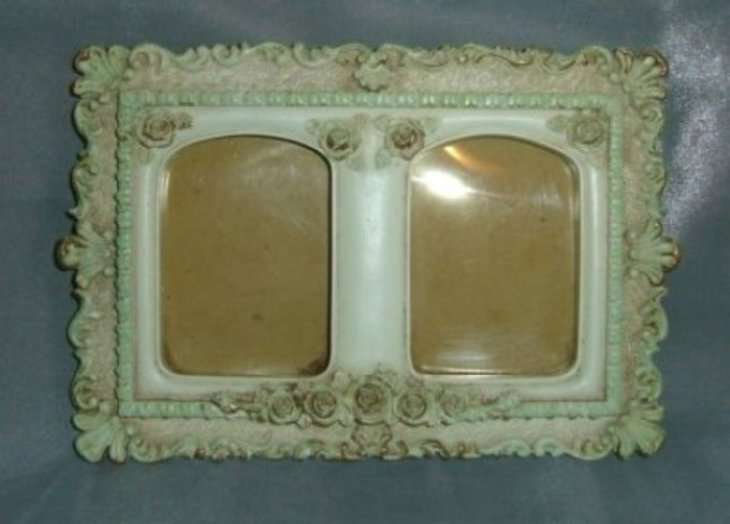 MOULDED ROSES FRAME from BLISFUL