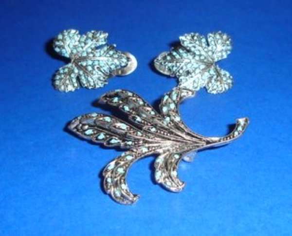 MARQUISITE BROOCH & EARRINGS from BLISFUL