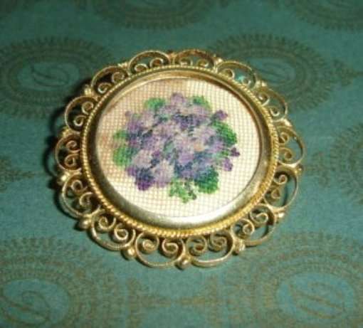 PETIT POINT AUSTRALIAN HANDWORK BROOCH from BLISFUL