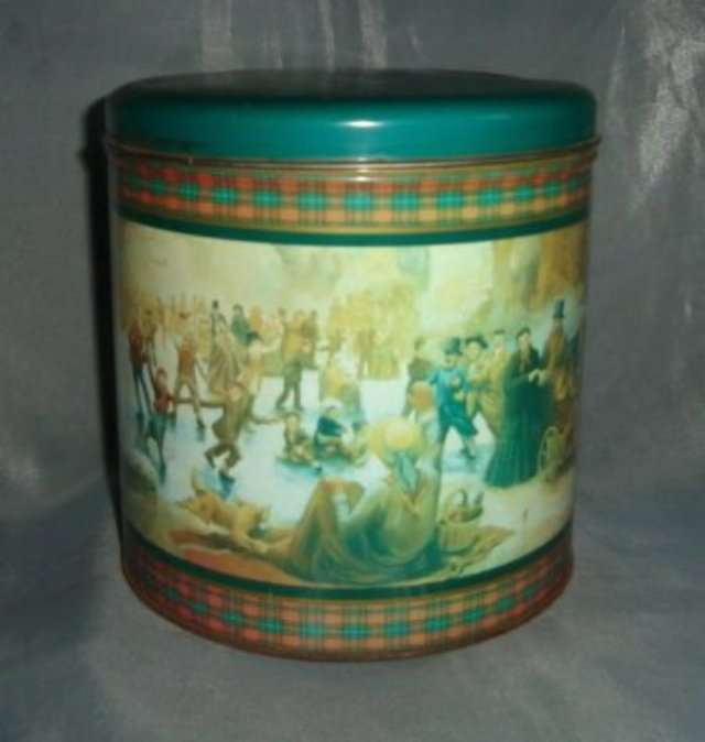 OLD WOOLWORTHS BISCUITS TIN from BLISFUL