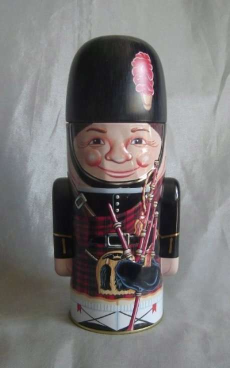 ROYAL SCOTTISH GUARD TIN from BLISFUL