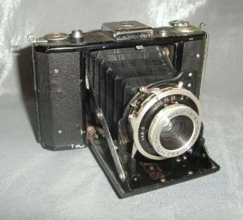 ZEISS IKON NETTAR NOVAR- ANASTIGMAT 515 / 16 FOLDING CAMERA from BLISFUL