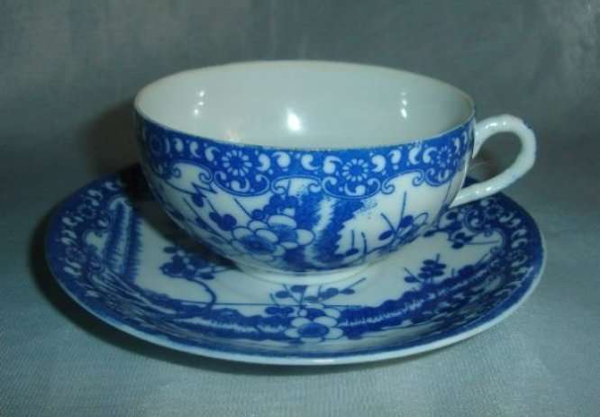 c 1913 - 1926 JAPANESE BLUE & WHITE TEA DUO