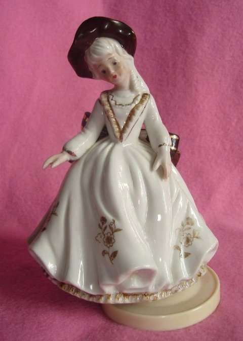 PORCELAIN " VICTORIAL " FIGURINE with MUSICAL MOVEMENT from BLISFUL