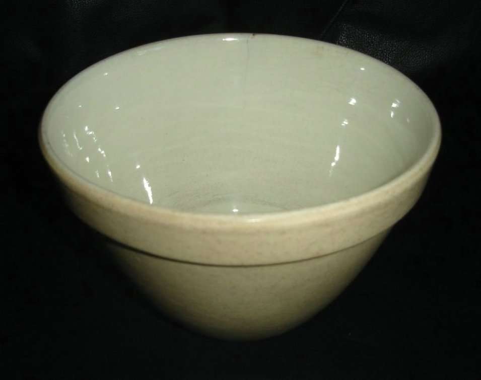 WILLSGROVE WARE POTTERY MIXING BOWL from BLISFUL