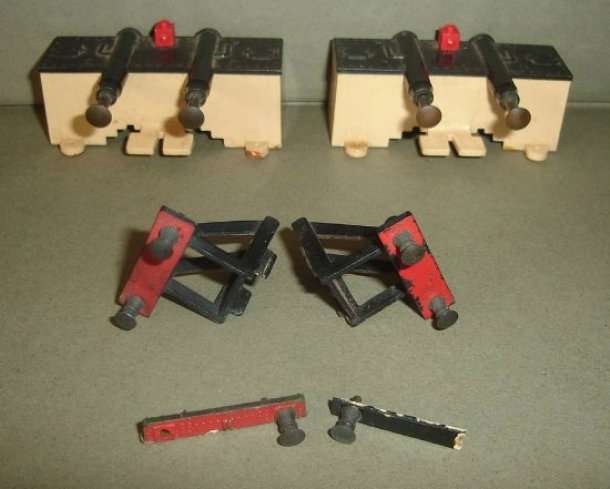 VINTAGE TRI-ANG BUFFERS SCALE OO/HO from BLISFUL