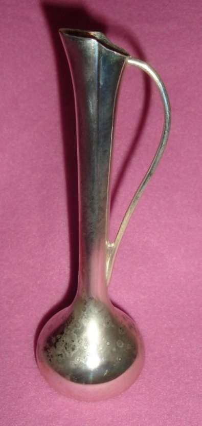 SOLID SILVER PLATED POSE HOLDER from BLISFUL