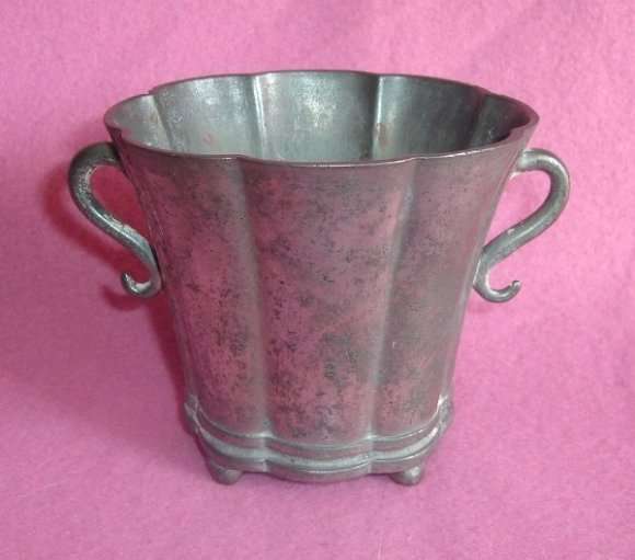 1884 - 1943 SOLID ART DECO DANISH ( JUST ANDERSEN ) PEWTER VASE from BLISFUL