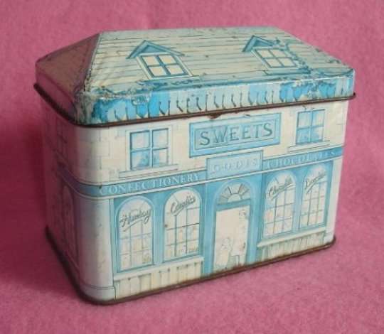 ENGLISH - GODIS HOUSE SHAPE TIN from BLISFUL