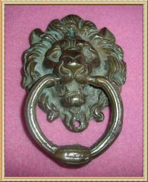 SOLID BRASS LION DOOR KNOCK from BLISFUL