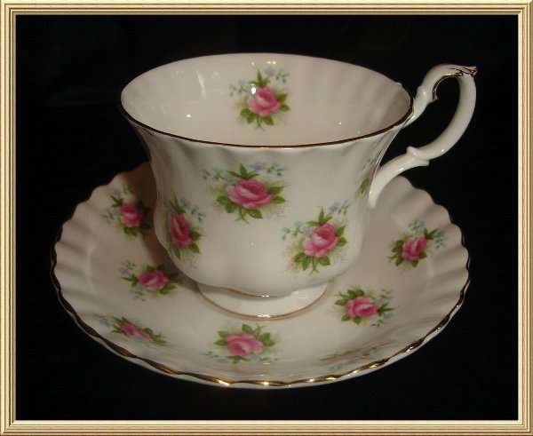 ROYAL ALBERT " FORGET-ME-NOT ROSE " CABINET DUO from BLISFUL