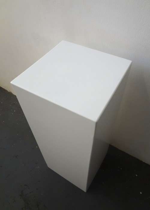 DISPLAY PLINTH / BASE / PEDESTAL