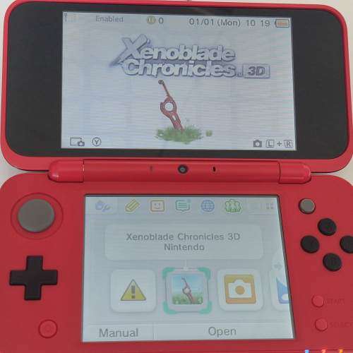 `New` Nintendo 2ds xl console Poké Ball Edition +box