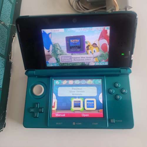 Nintendo 3ds console +box and original charger