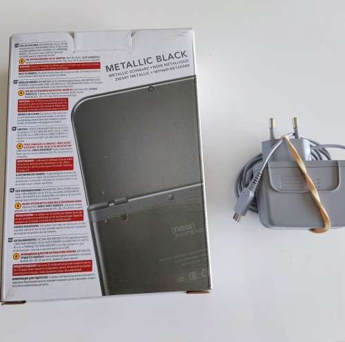 New `New` Nintendo 3ds XL console boxed eurpean region