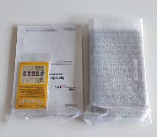New `New` Nintendo 3ds XL console boxed eurpean region