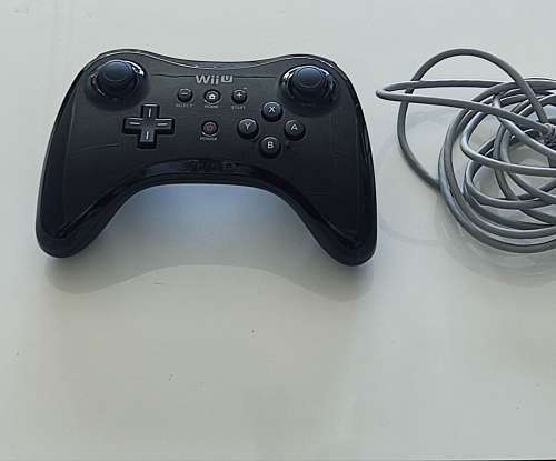 Nintendo Wii U Pro Controller