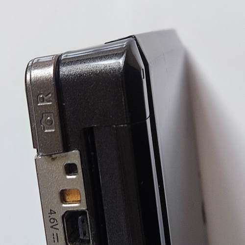 Nintendo 3ds console with original charger and stylus +memory card european region