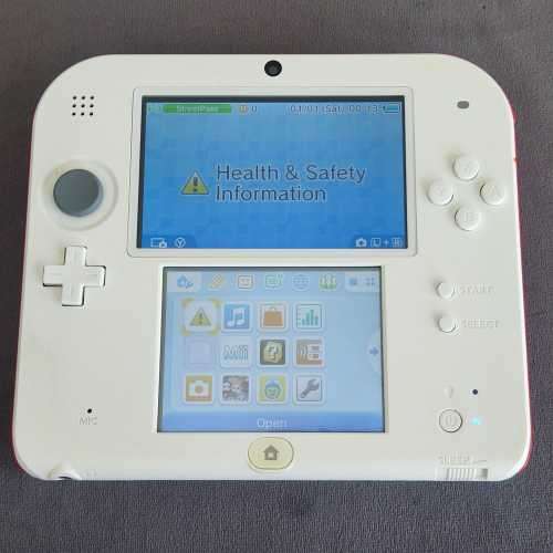 Nintendo 2DS Console & Games