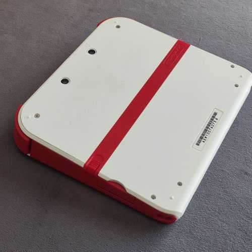 Nintendo 2DS Console & Games