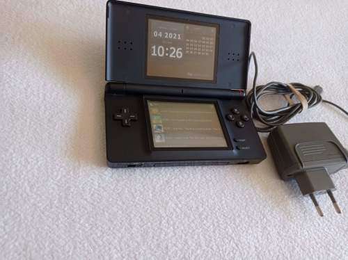 Nintendo Ds lite game console plus R4 card