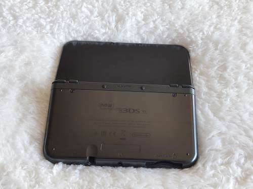 `New` Nintendo 3ds XL with original packaging