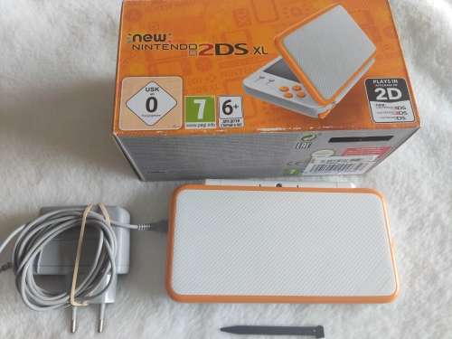 "New" Nintendo 2ds xl with original packaging and charger