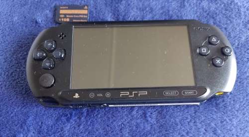 Sony psp with games incudes memory card and charger