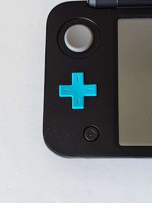 "New" Nintendo 2ds xl +charger and stylus