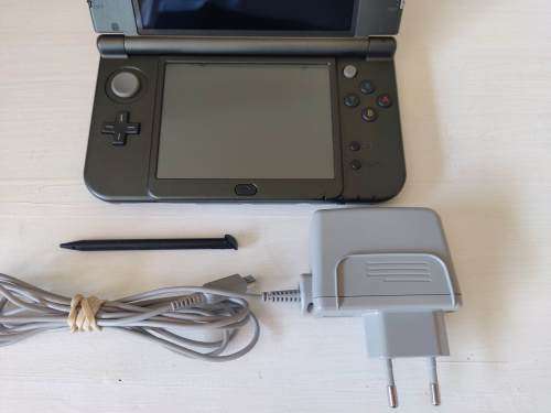 `New` Nintendo 3ds xl console European region