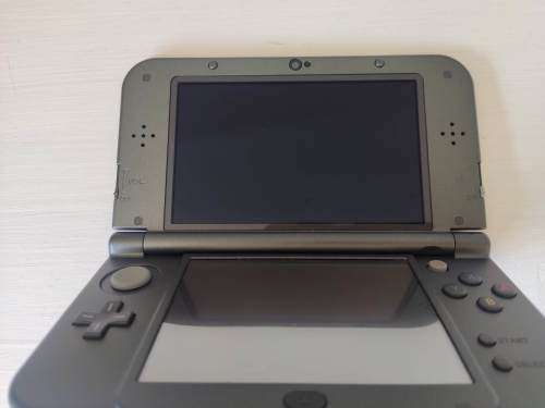 `New` Nintendo 3ds xl console European region