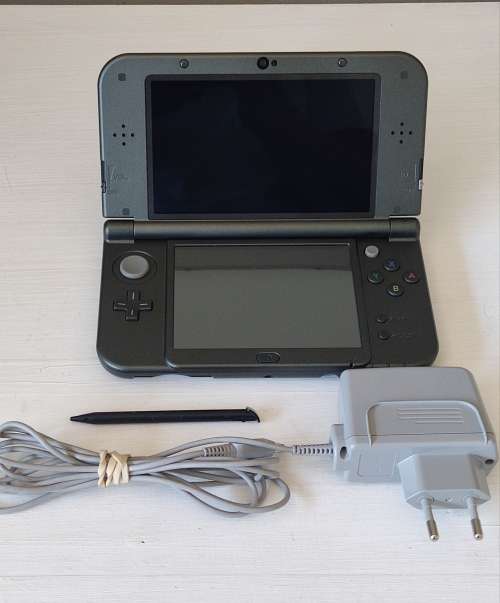`New` Nintendo 3ds xl console European region