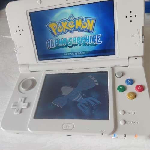 `New` Nintendo 3ds console +charger and stylus