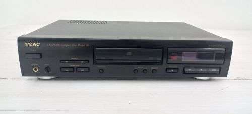 TEAC AG-780 AM/FM Stereo Receiver & TEAC CD-P1100 Compact Disc Player + TEAC Remote