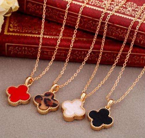 Fashion wild clover necklace chain clavicle