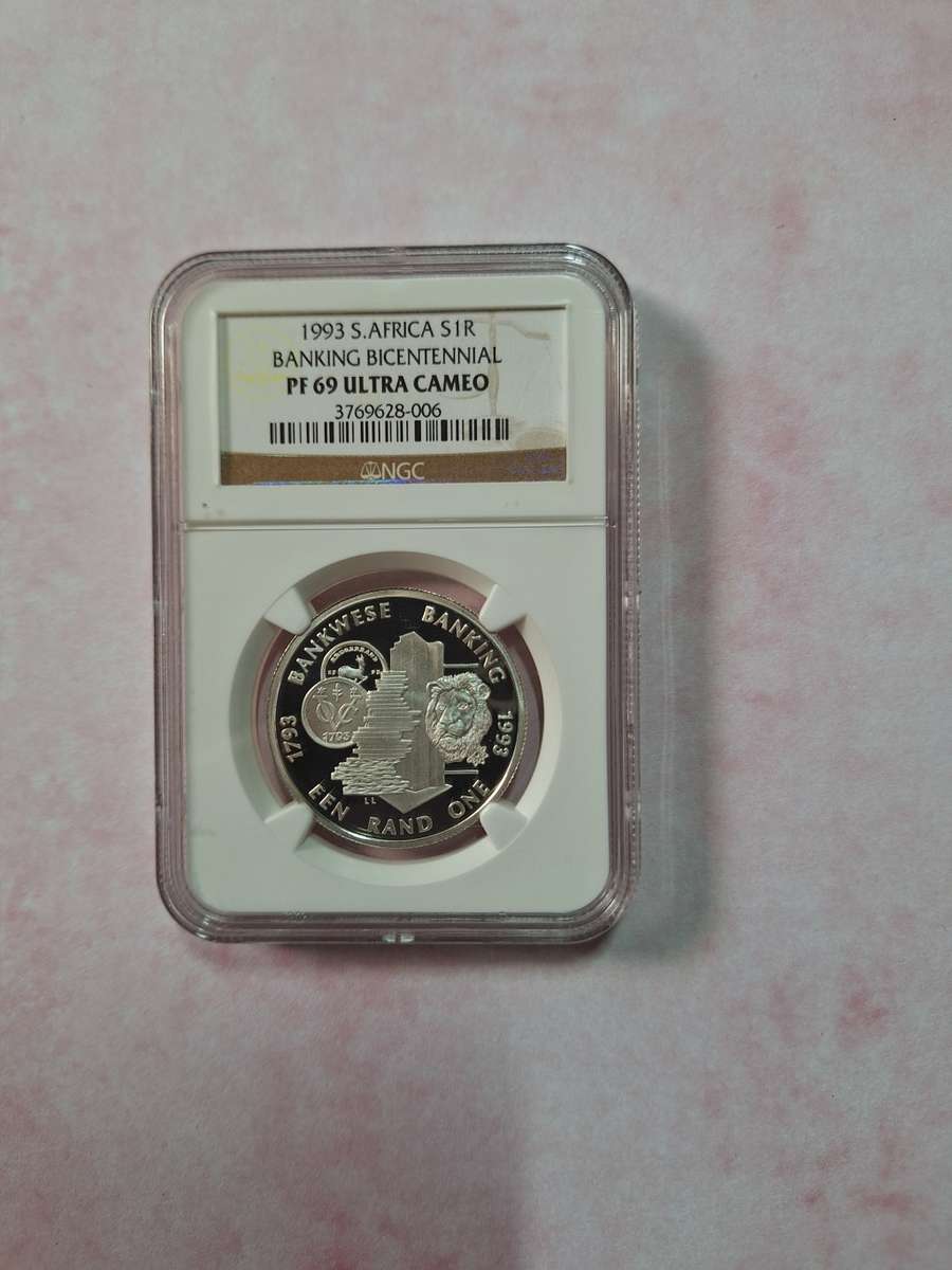 1993 SOUTH AFRICAN SILVER R1  - BANKING BICENTENNIAL