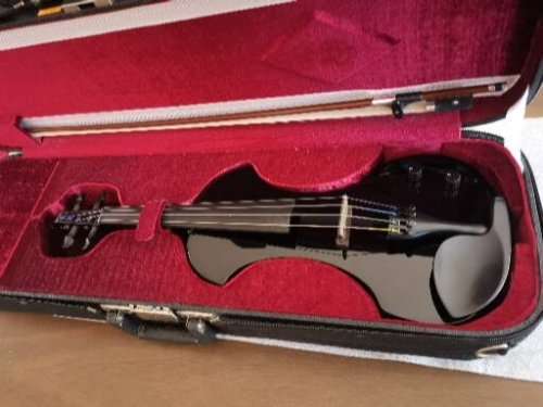Fender FV Electric Vioin with Case and other extras
